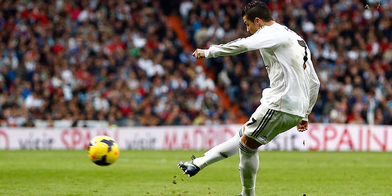 Những cú sút phạt của Ronaldo: Vì sao CR7 trở nên sa sút?